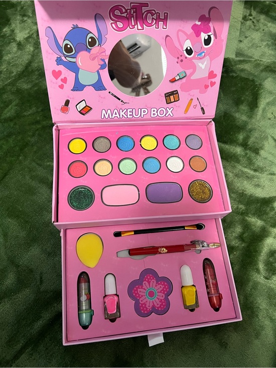 Other - Pink Kids' Makeup Box - Colorful Eyeshadow & Lip Set